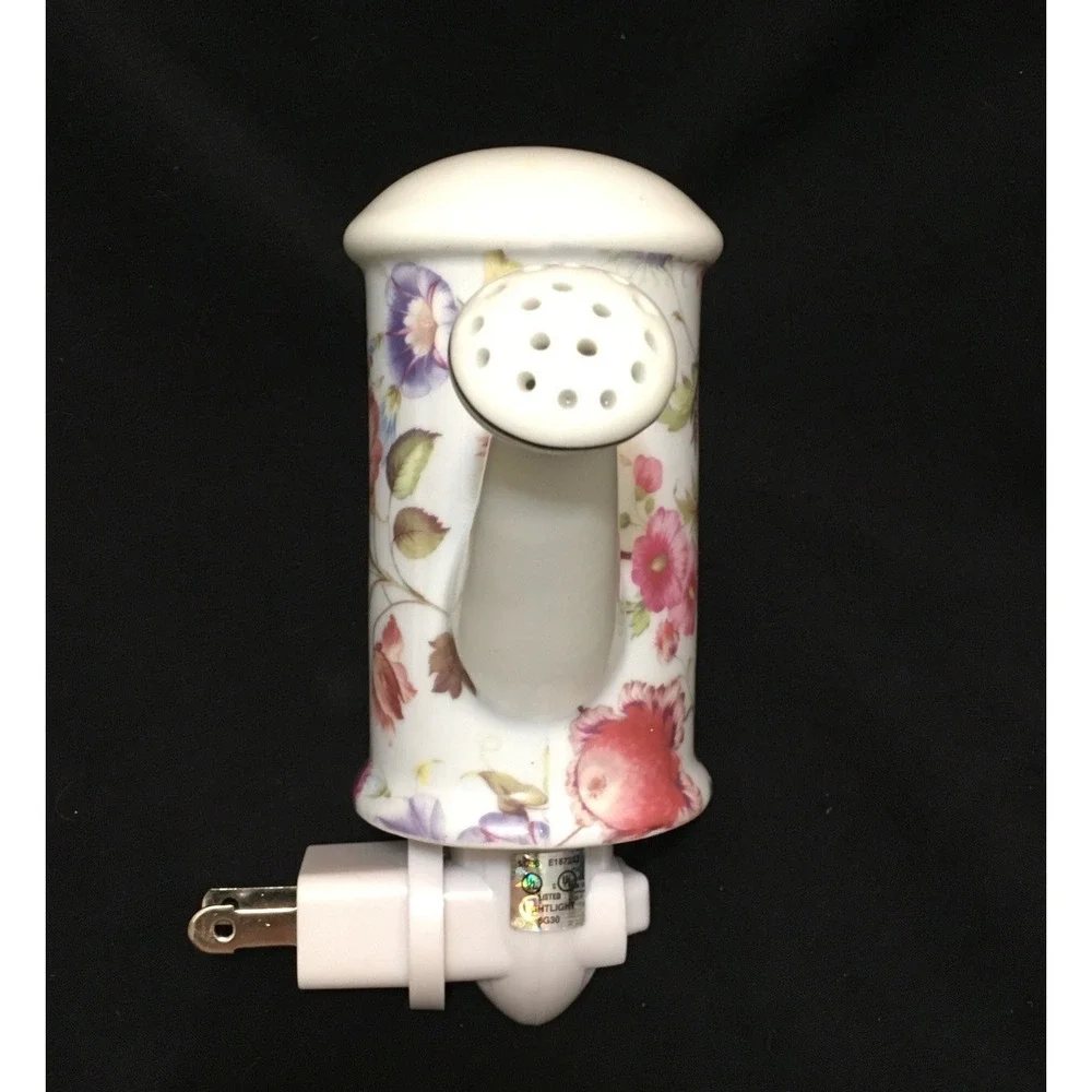 Vtg. Kirklands WATERING CAN NIGHT LIGHT 5